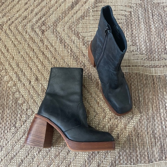 Free People Ruby Black Leather Ankle Heel Zip Up Boots - Picture 5 of 7